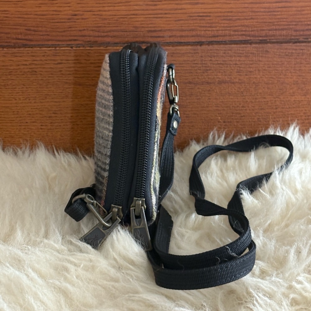 Pendleton Geometric Pattern Crossbody Bag - Black… - image 5